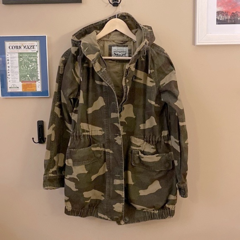 Levi’s Oversized Camouflage Jacket